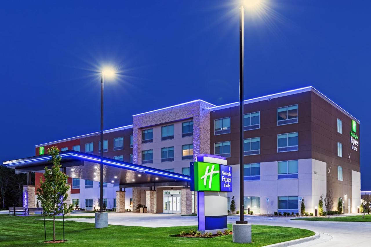 Holiday Inn Express & Suites - Parsons By Ihg Экстерьер фото