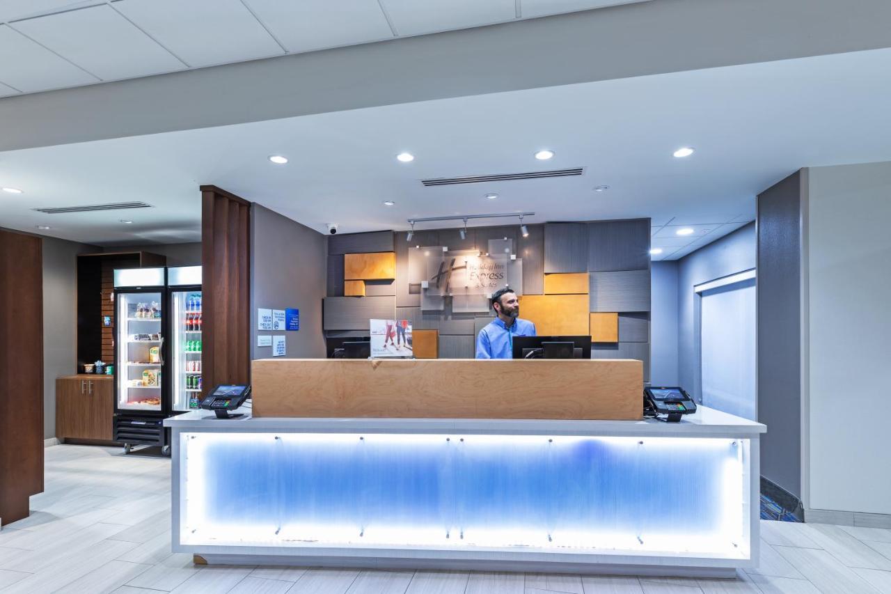 Holiday Inn Express & Suites - Parsons By Ihg Экстерьер фото