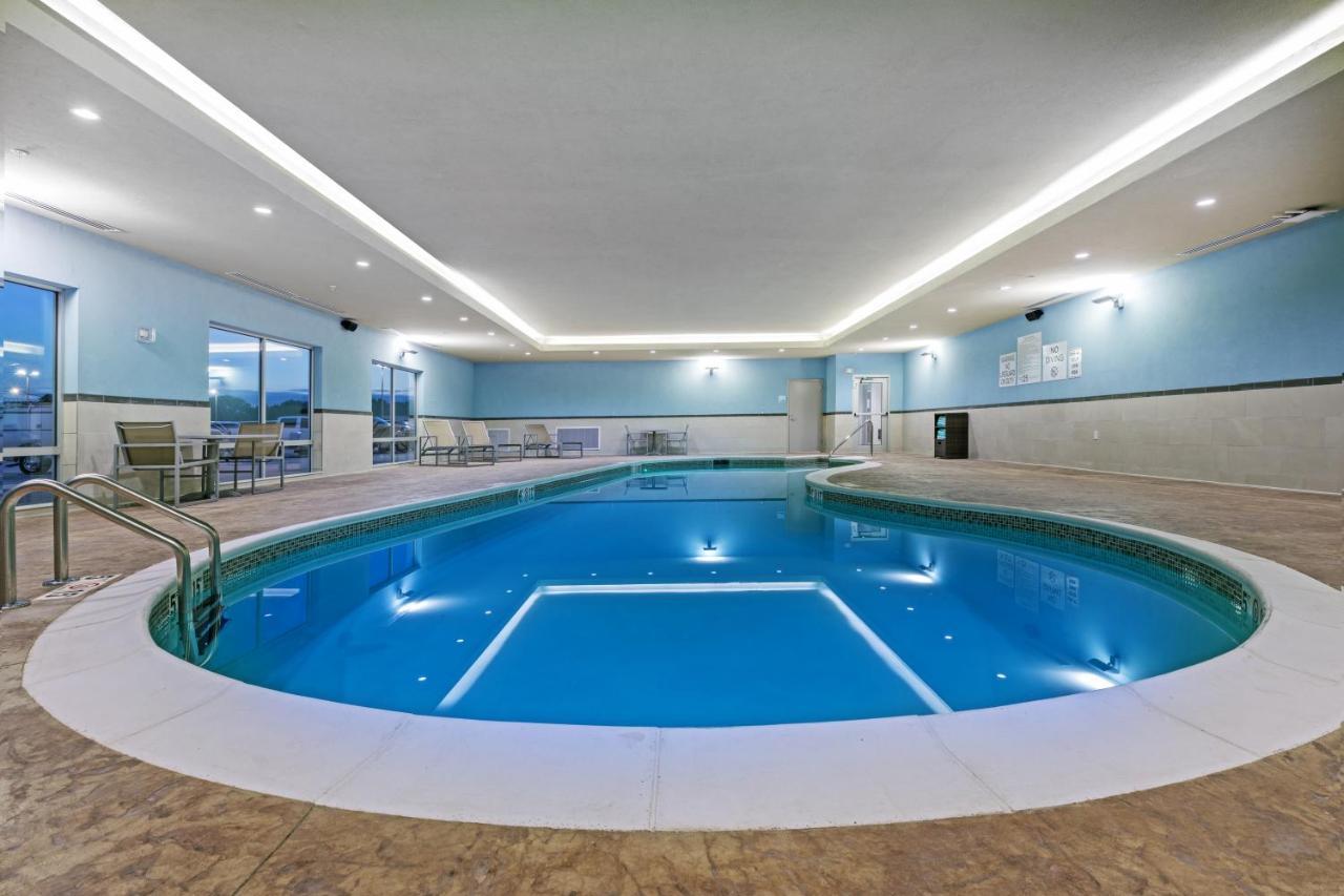 Holiday Inn Express & Suites - Parsons By Ihg Экстерьер фото