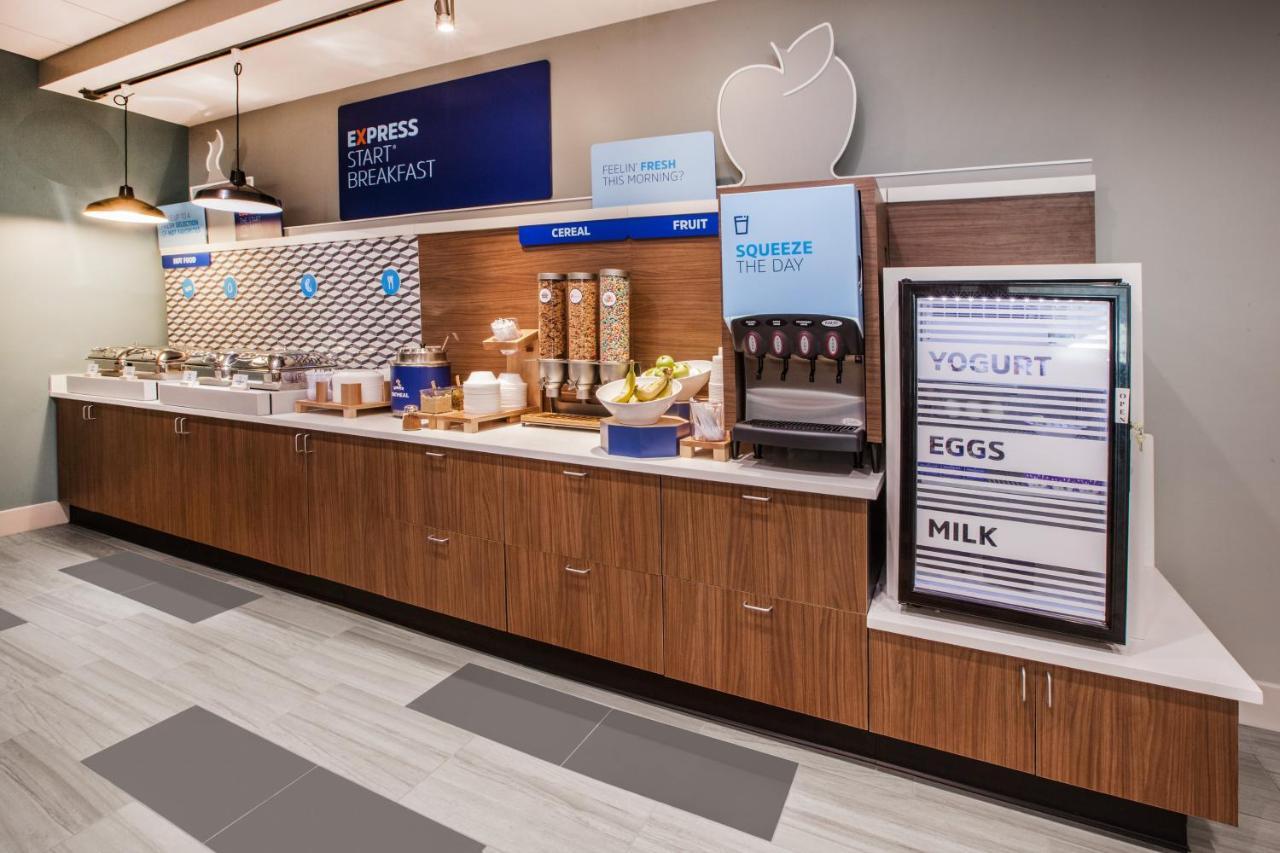 Holiday Inn Express & Suites - Parsons By Ihg Экстерьер фото